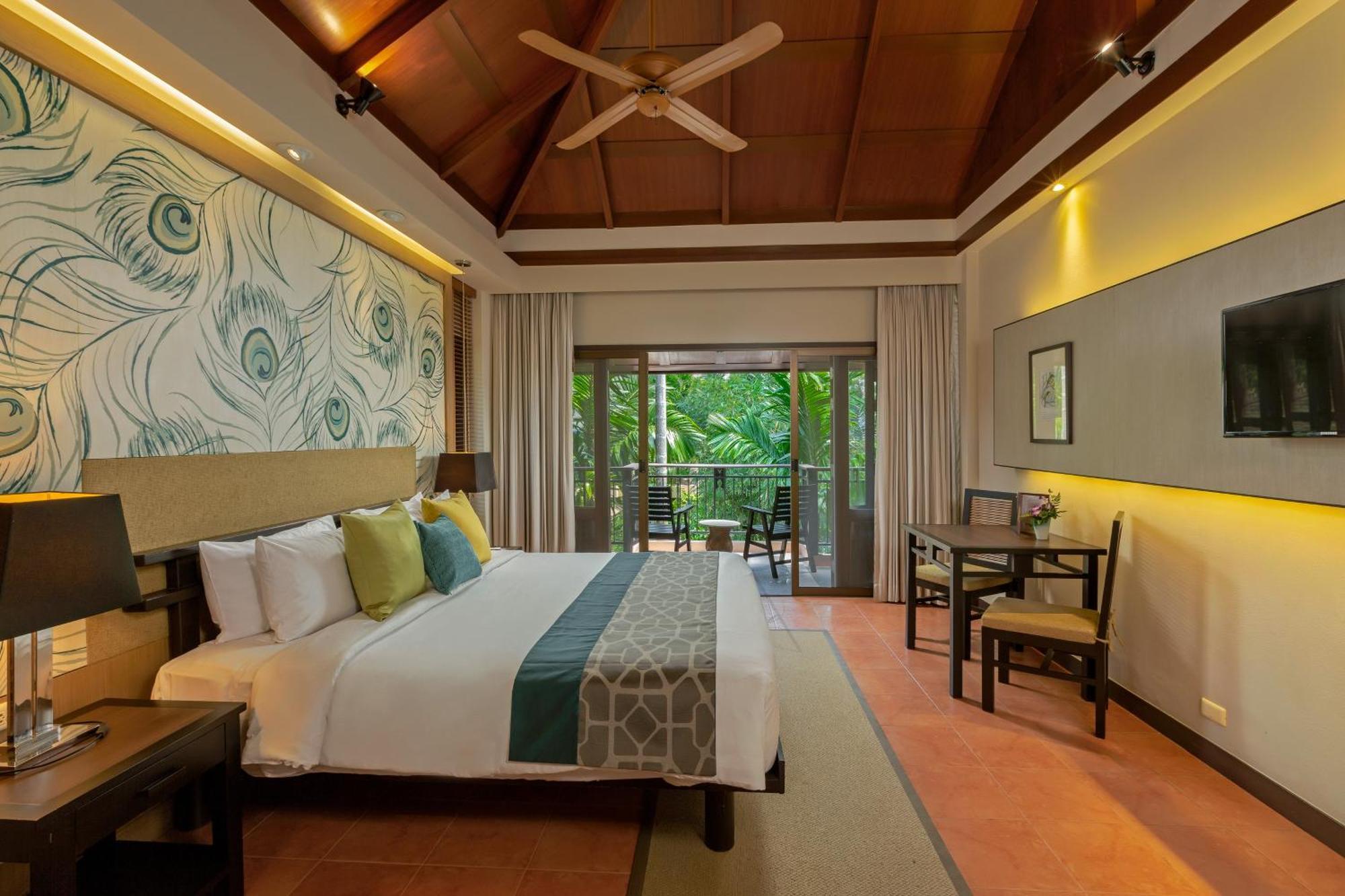Khaolak Merlin Resort Khao Lak Exteriör bild Deluxe Room